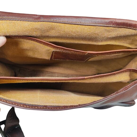 Satchel & Fable 11.5" Crossbody Vintage Brown Leather Handmade Messenger Bag - Picture 7 of 16